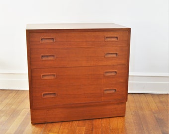 Danish Modern Teak Veneer 4 Drawer Chest by Poul Hundevad, Denmark