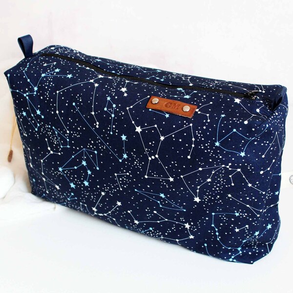 Personalisierte Celestial Stars Tasche, große Kosmetiktasche, Make-up Tasche, Galaxy Tasche Geschenk, Astro personalisierte Geschenk, Boxy Pouch Initialen