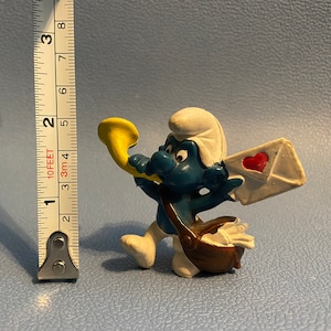 Figura vintage de Pitufo Peyo Schleich, década de 1980, coleccionable, juguete infantil de dibujos animados de los años 80, 1978, día de San Valentín, carta, cuerno, Cupido, entrega 20031