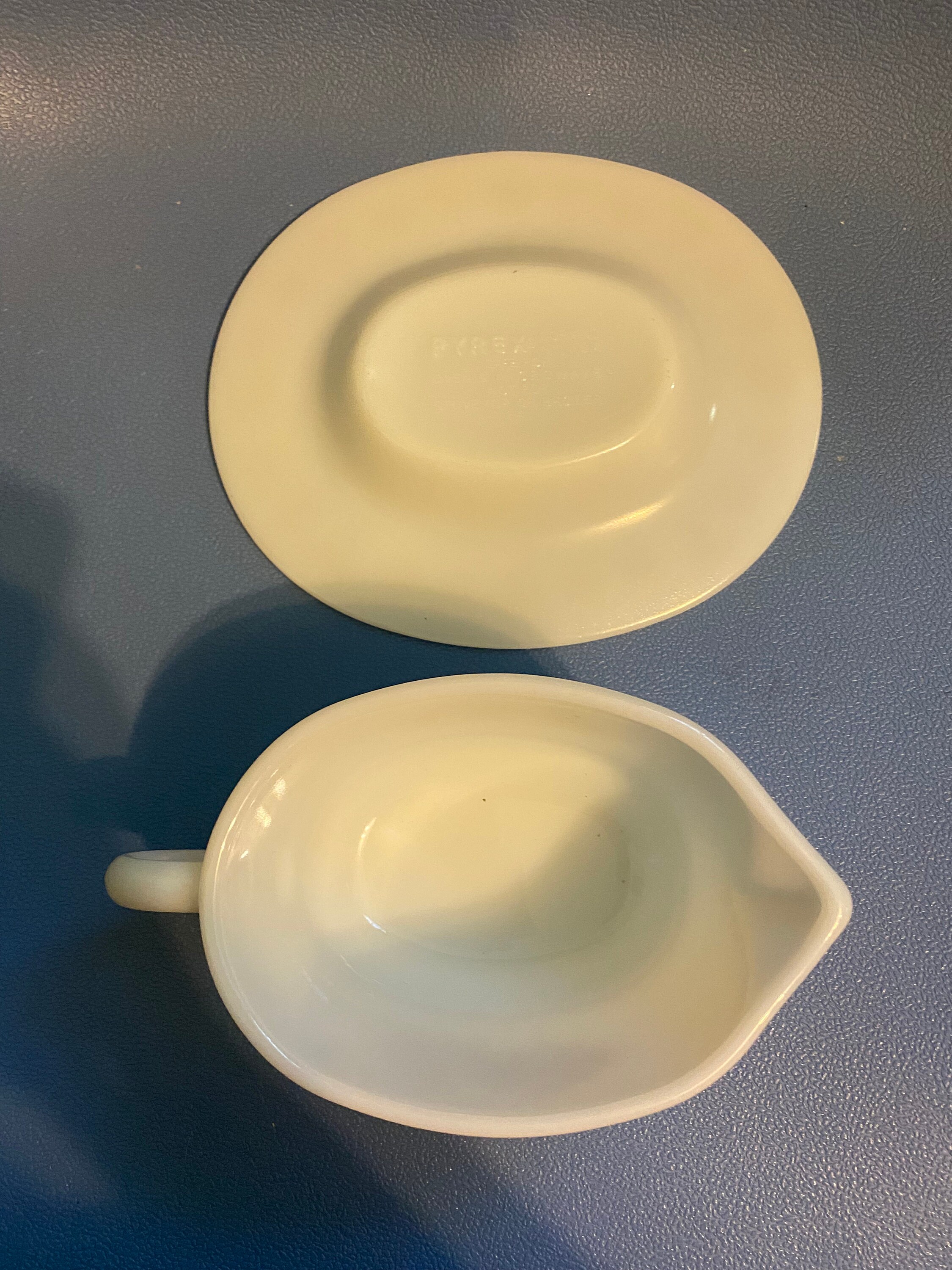 Vintage Pyrex Pitcher Corning 77 B USA Vintage Butterfly Gold Pattern ...