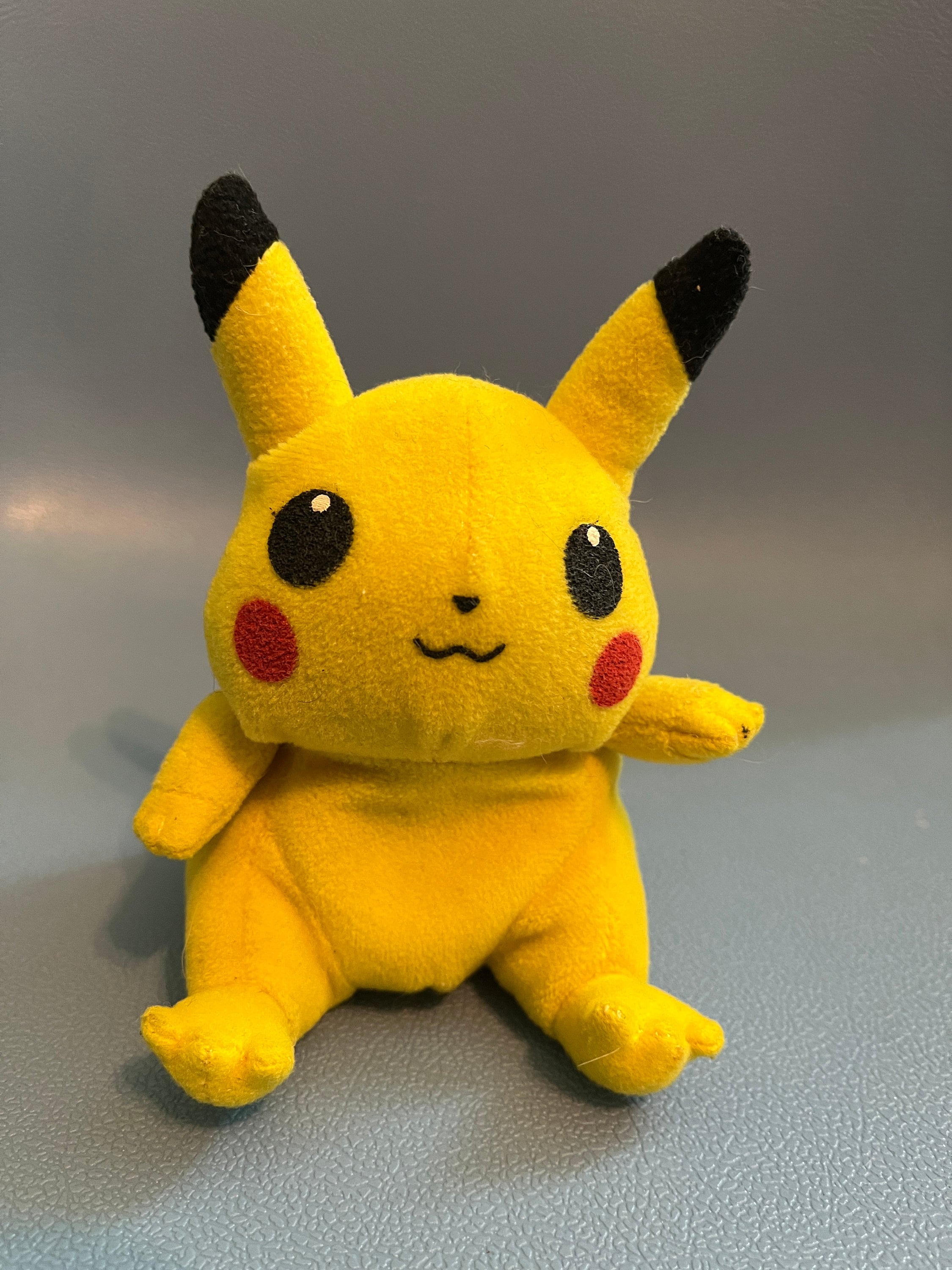 Pikachu hasbro 1998 on sale