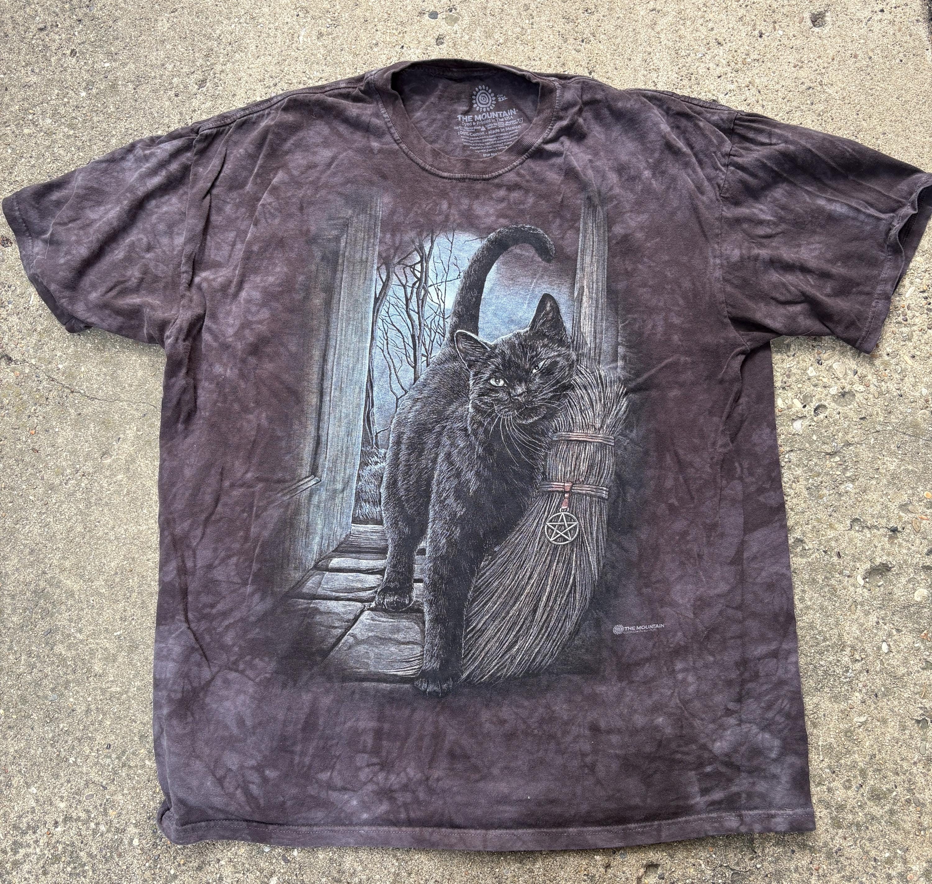 Vintage 2016 Lisa Parker the Mountain Tie-dye T-shirt Black Cat