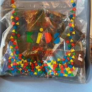 Vintage NOS Unused Sealed 1994 Star Trek The Next Generation Paramount Pictures Kite Toy Trekkie Collectible Display Piece Sci Fi Nerd Xmas