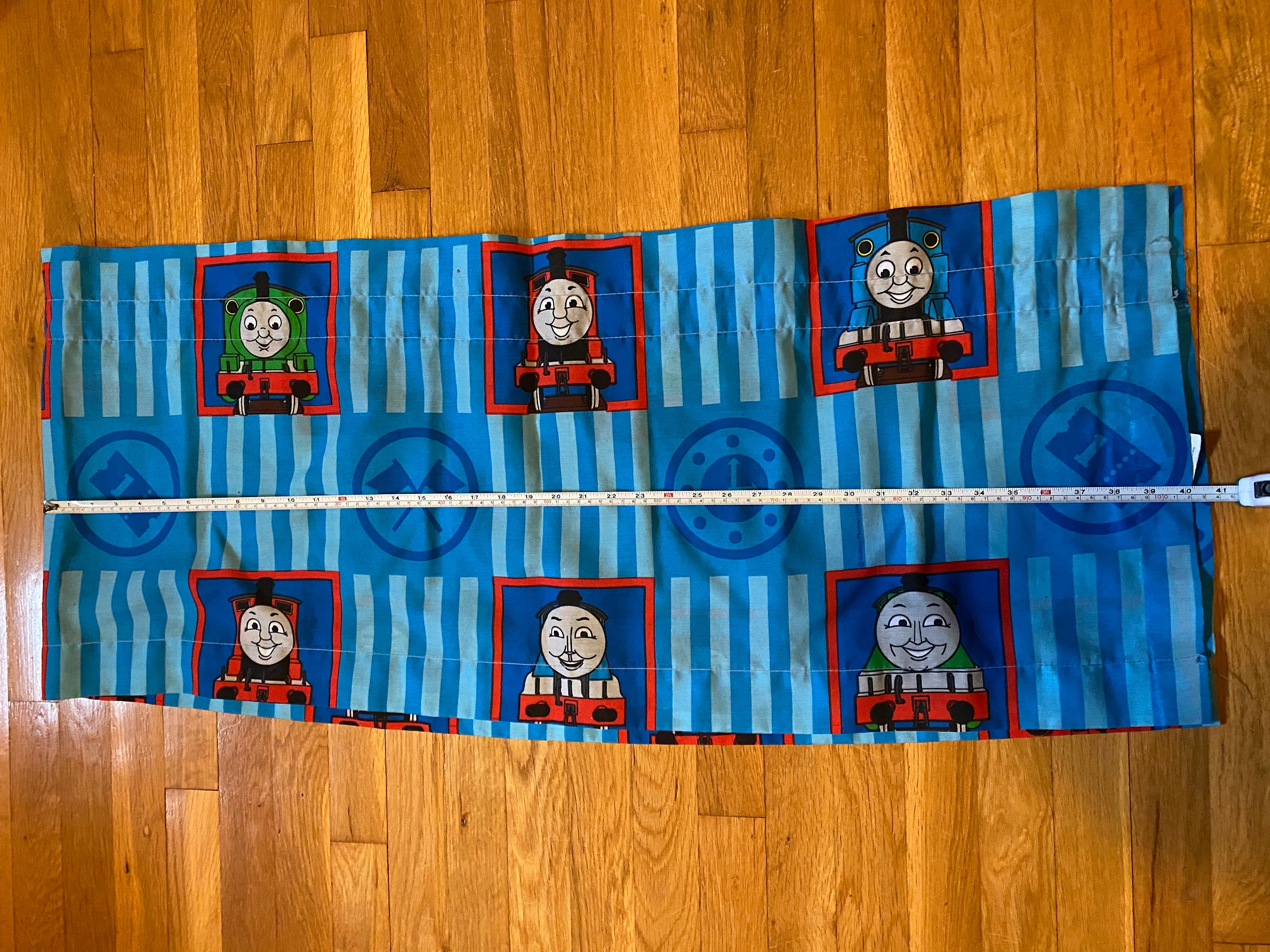 Vintage Thomas the Train Tank Engine Valance 80 X 17 Blue Curtain