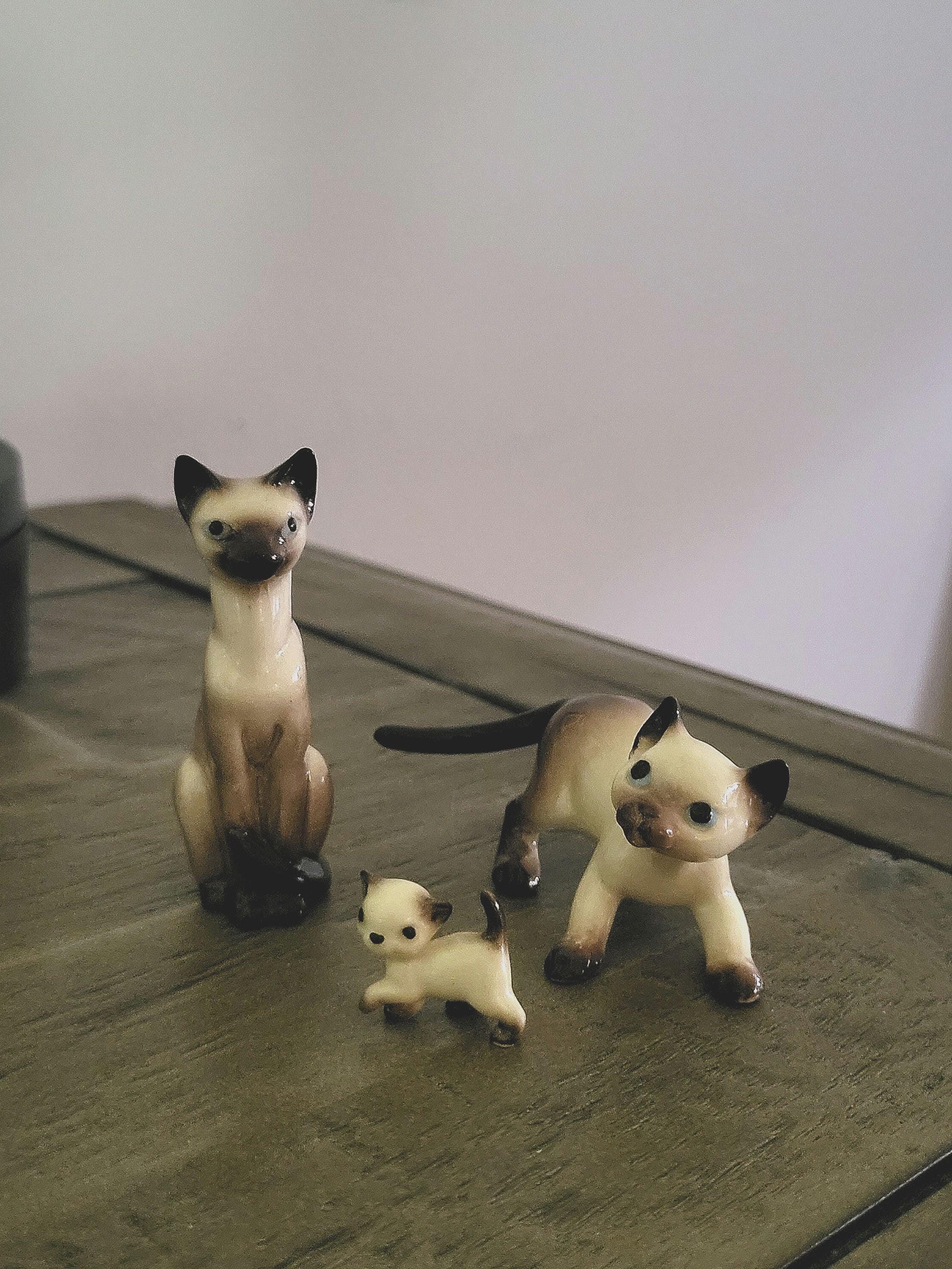 Rare Hagen Figurines - Etsy