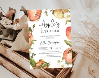 Może przedstawiać: Białe zaproszenie na wieczór panieński z akwarelową ilustracją jabłek i kwiatów. Tekst brzmi "Apple'y Ever After" i zawiera imię panny młodej, datę, godzinę i informacje RSVP.