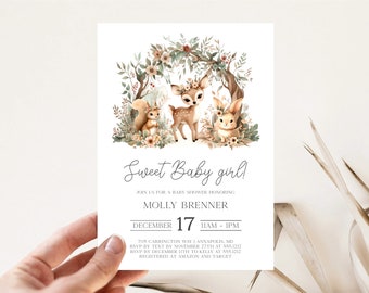 Op de afbeelding: Een uitnodiging voor een babyshower met een aquarel illustratie van een hert, eekhoorn en konijn omringd door bloemmotieven. De tekst luidt "Sweet Baby girl!" en bevat evenementdetails voor Molly Brenner.