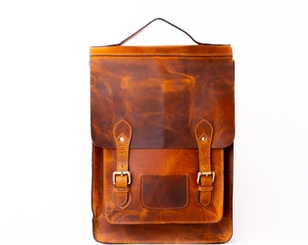 Distressed Hunter Leather Backpack Medium