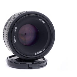 Nikon AF Nikkor 50mm 1.8 D lens for Nikon SLR Af and DSLR with internal motor