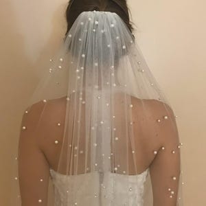 Pearl Wedding Veil – Scattered Pearls Tulle in all lengths with metal comb (cathedral, fingertip)