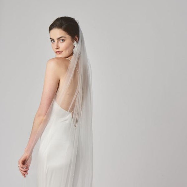 Simple elegance veil (extra soft veil, airy veil, bridal accessories)
