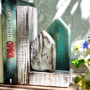 Booklovers gift rustic wooden bookend, Reclaimed wood bookend, Unique wooden bookend, Home library decoration, Natural Wood Bookends