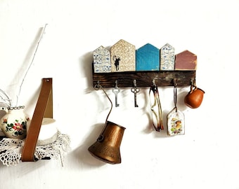 Long wooden key holder for a wall with small houses and black cat, hooks for keys and face masks, key rack , wall organizer, wall hanger