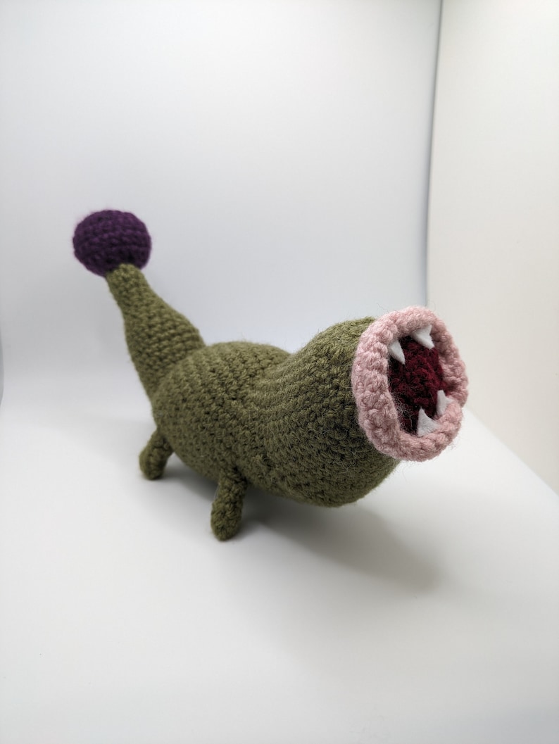 Lethal Company Inspired Spore Lizard Crochet Pattern image 1