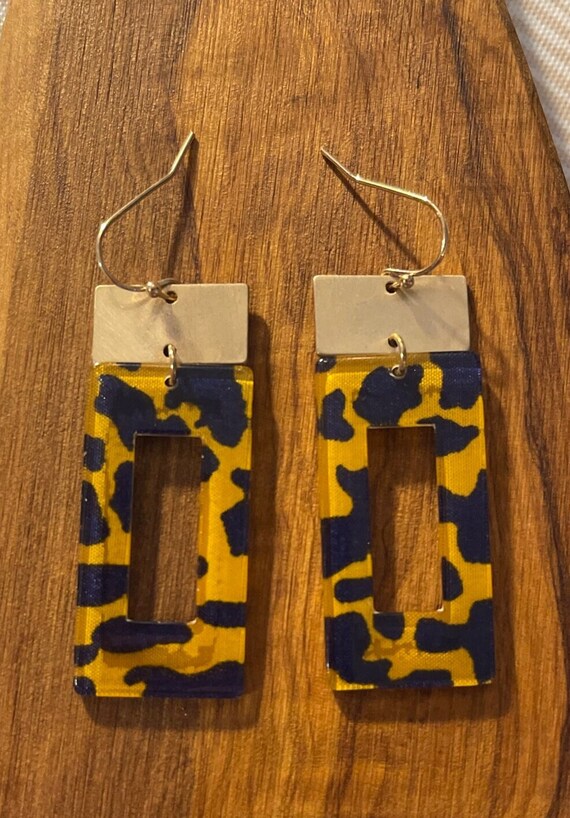 Tortoise Shell Patterned and Goldtone Block Shape… - image 1