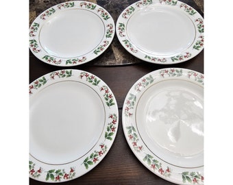 Gibson Holiday Gold Set di 4 piatti da pane da 7" con bacche di agrifoglio vintage