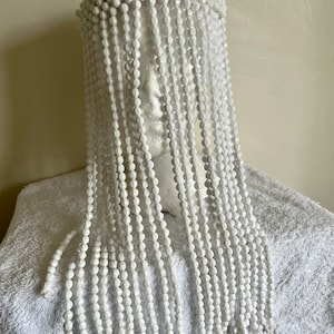 Witte Obatala-gezichtsmaskersluier met kralen in Afrikaanse stijl Yoruba