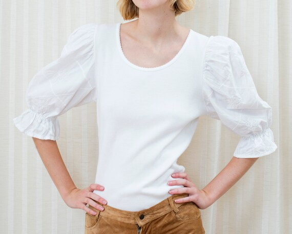 Blusa blanca manga abullonada sale