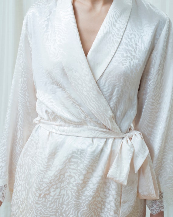 Jones New York Womens Robe Size S M Ivory Casual Above Knee Sleepwear