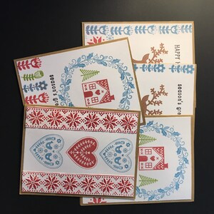 Cartes de Noël S/5 Bleu et Rouge sur carton blanc avec enveloppes 4,25 x 5,5