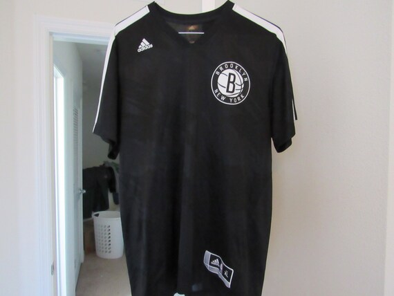 adidas brooklyn nets t shirt