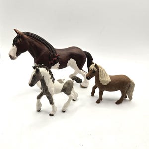 Schleich Clydesdale Horses - Tinker foal Model Horses - Farm life pretend play