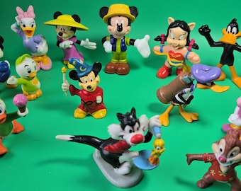 Vintage 80s Disney Figurines - PVC Figurines Mickey Daffy Donald