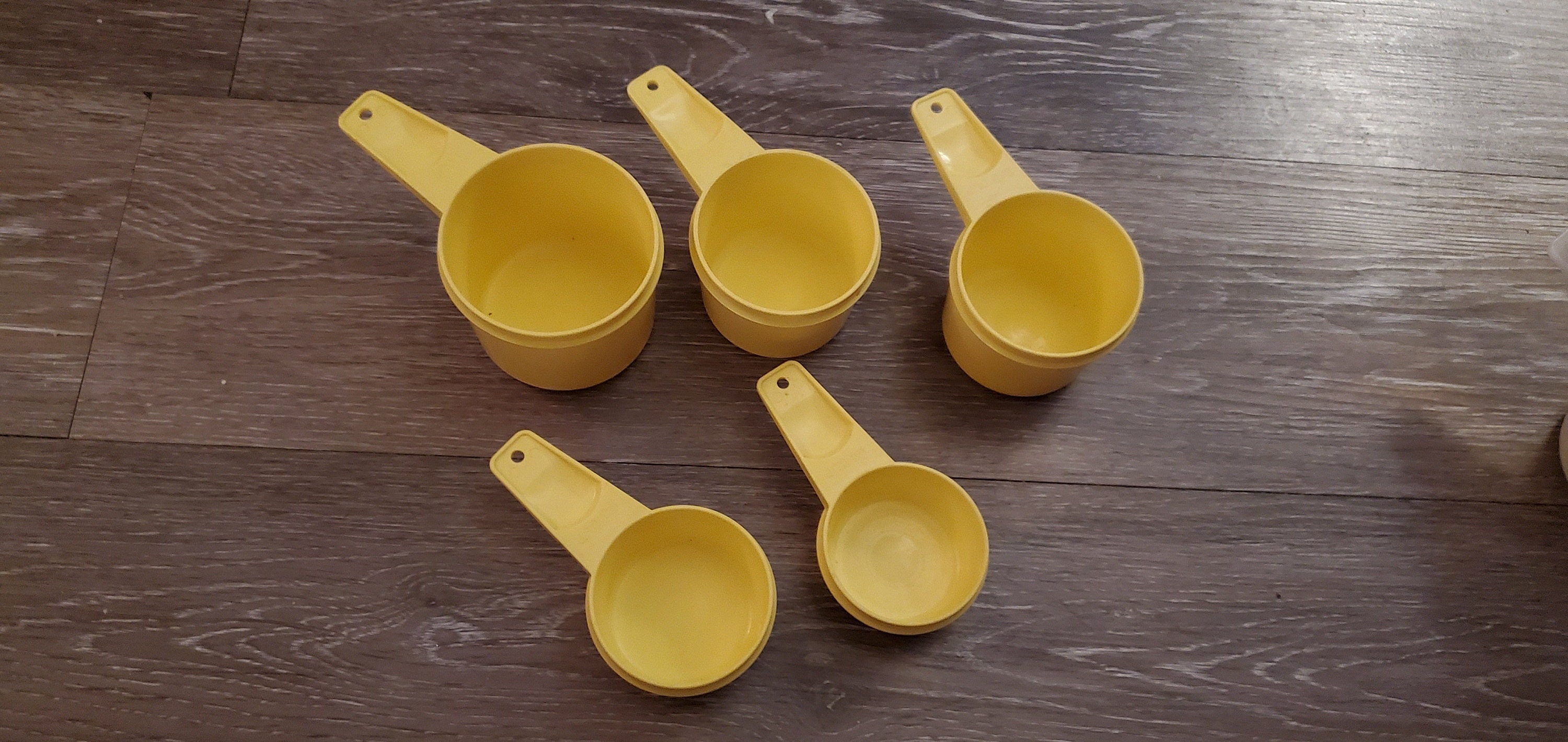 Tupperware Measuring Cups & Spoons Set Nesting Scoops PURPLE Rare Baking  Tools
