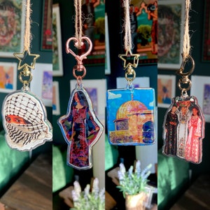 Palestinian Keychains - Epoxy resin holographic keychains | Palestine art