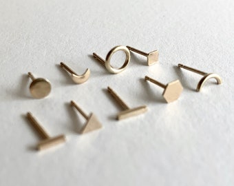 9ct Gold Geometric Stud Earrings: Mismatched Jewellery