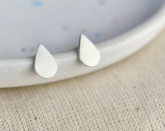 Small Silver Teardrop Earring Studs, Sterling Silver Studs, Ear Jewellery, Silver Jewelry, Earring Studs, Minimalist Jewellery, Tiny Studs.