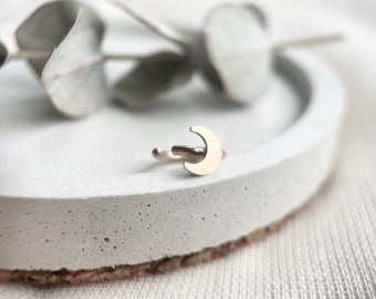 Crescent Moon Ear Cuff, Gold Moon Ear Cuff, Fake Piercing, Cartilage Piercing, Helix Cuff, Ear Cuffs, Moon Jewellery, Gold Filled