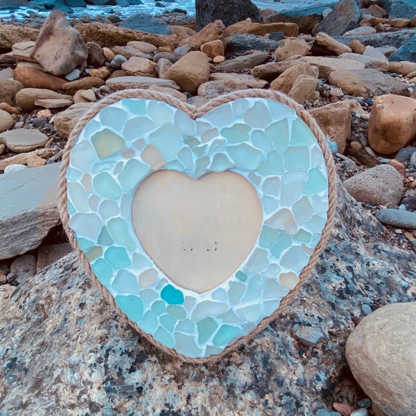 Whitby Sea Glass Heart Frame North Yorkshire, Jurassic Coast, Cadeau d'anniversaire, Fait à la main, Cadeaux pour elle