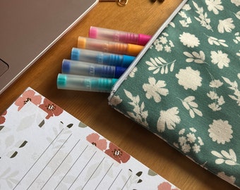 Green Floral Patterned Handmade Zipped Pouch