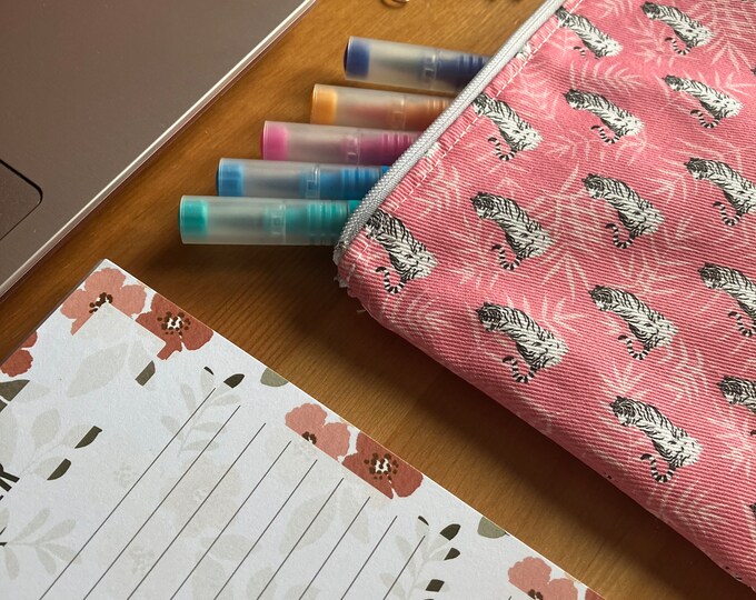 Pink Tiger Print Zipped Pouch