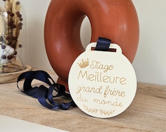Médaille personnalisée / futur grand frère | future grande soeur | annonce grossesse | super félicitation