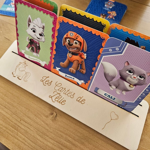 Porte carte / support carte de jeu enfant personnalisé - carte à jouer - autonomie - prénom - garçon fille - idée cadeau personnalisé enfant