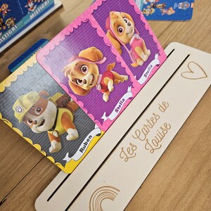 Porte carte / support carte de jeu enfant personnalisé carte à jouer autonomie prénom garçon fille idée cadeau personnalisé enfant image 3