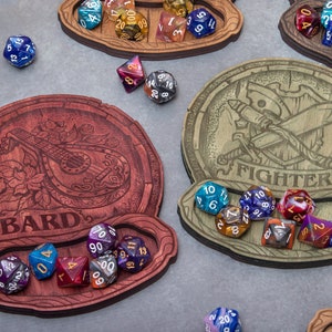 DnD-presentunderlägg | Tärningsbricka | Pathfinder-klass och monsterdesigner | RPG-bordstillbehör | Dungeon Master-present | Födelsedagspresent |