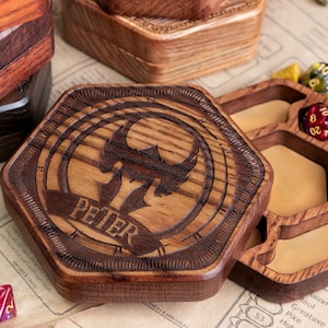 Wood Dice box, Dice case, Dice holder for 7 dices, Dice storage, DND, Dice 7 piece set , Dungeons and dragons, Gift Box  Personalized DNDB2