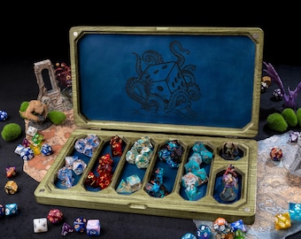 Personalized Wood Dice Tray with Engraved Leather Lining and Lid | MT3