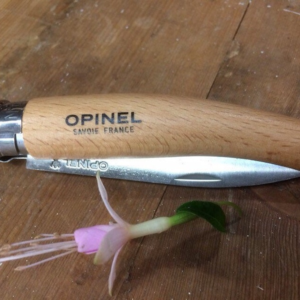 Opinel No.8 Garden Knife. Varnished Beech Handle 8.5cm. Stainless Steel Blade, locking Ring