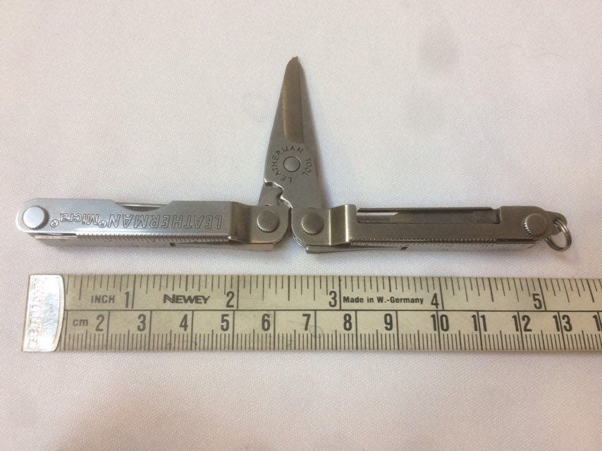 Pinkie Sized Keychain Knife From a Leatherman Micra : 6 Steps