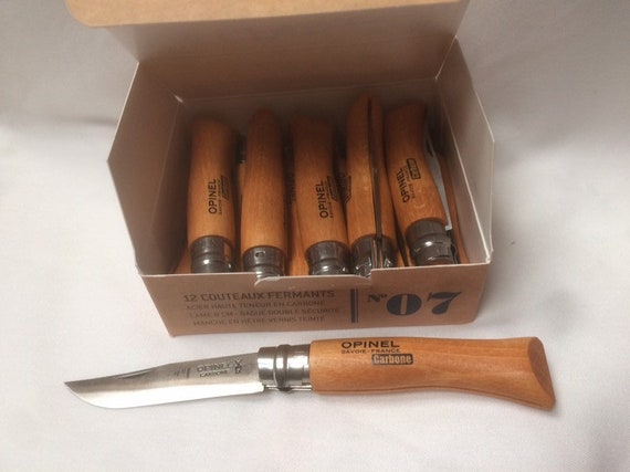 Opinel 7VRN Caja de 12 Navajas con Hoja de Acero al Carbono Mango de Haya.  -  España