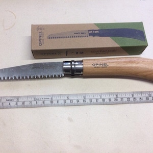 Sierra de arrastre plegable Opinel n.º 12, la amiga de bolsillo del jardinero