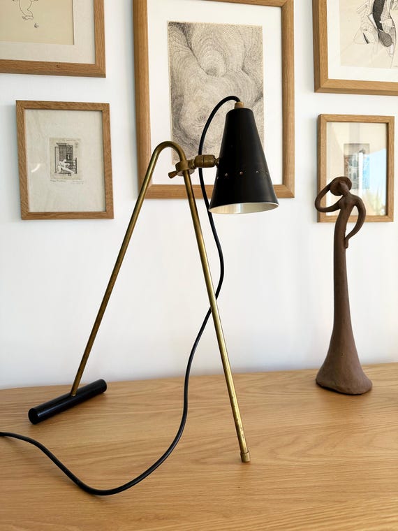 Large Italian Brass Table Lamp, 1950s Design (meets Large Italian Brass Table Lamp, 1950s Design (meets