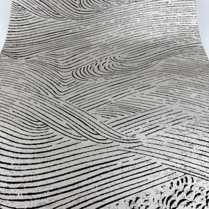 Moderne Grau Silber Bronze Metallic Faux Stoff strukturierte rustikale Tapete, hellgraue Tapete, Wanddekoration, traditionelle Wandverkleidung
