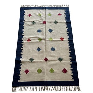 Alfombra Dhurrie de algodón hecha a mano de 1,2 x 1,8 m: tejido plano tribal indio