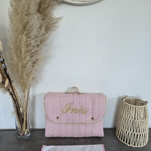 tapis à langer nomade personnalisé en double gaze de coton à pois dorés image 16