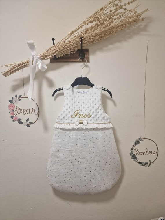 Gigoteuse hiver fille blanc ou écrue à pois dorés personnalisée hiver ou mi saison